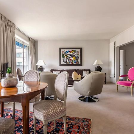 Veeve - Steps From The Eiffel Tower Apartment ปารีส ภายนอก รูปภาพ